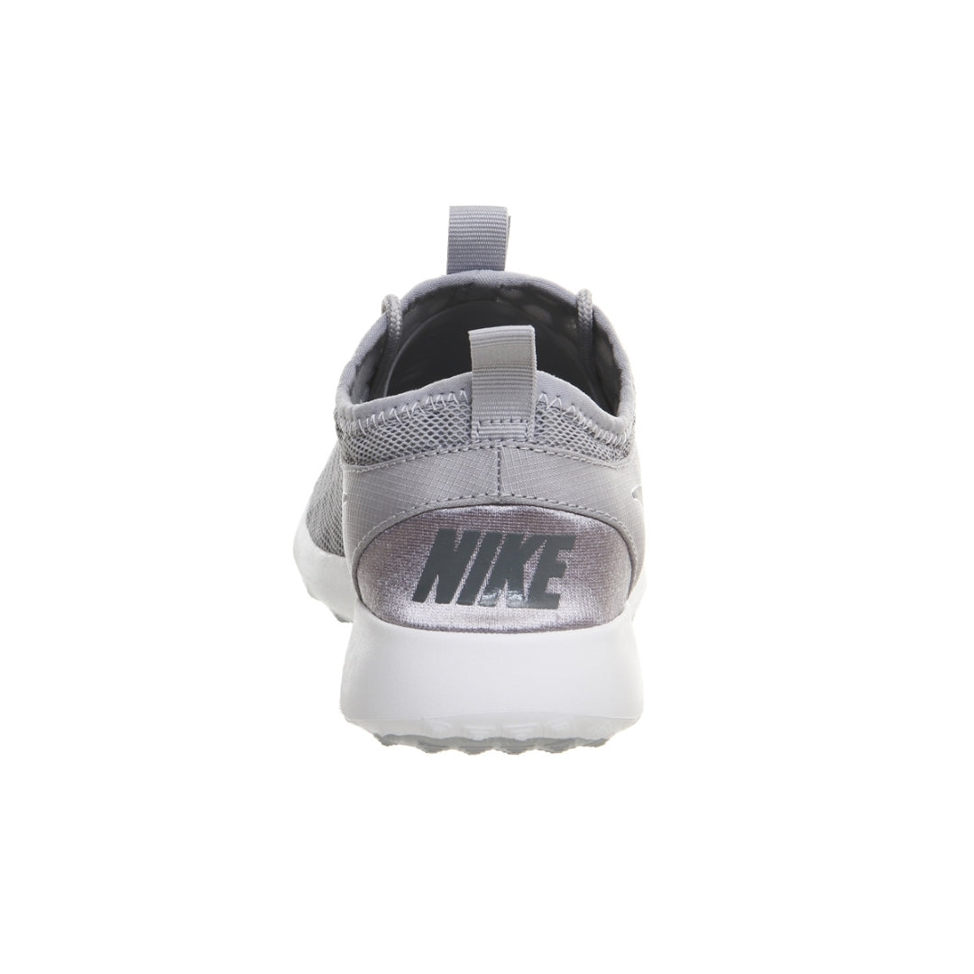 Nike Women's Juvenate Sneakers